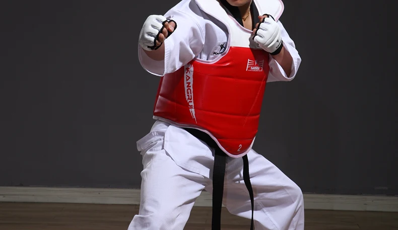 кикбоксинг лоу кик. выбор единоборства. выбор единоборства. выбор единоборства. кимоно для карате для девочек.