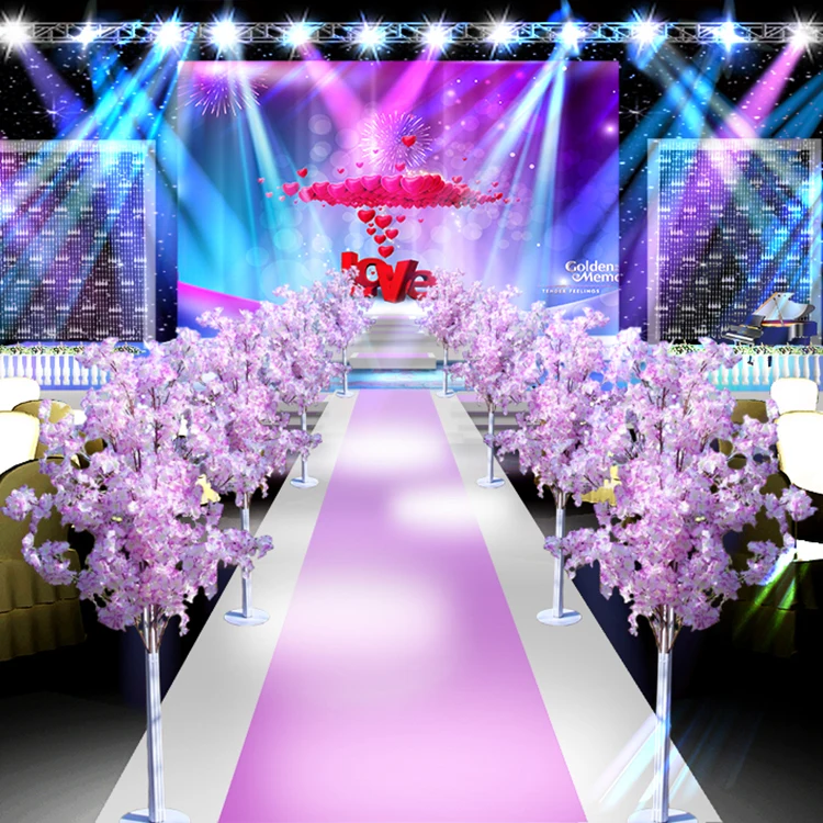 

The New Year's new wedding, the cherry blossom tree road, is a fake