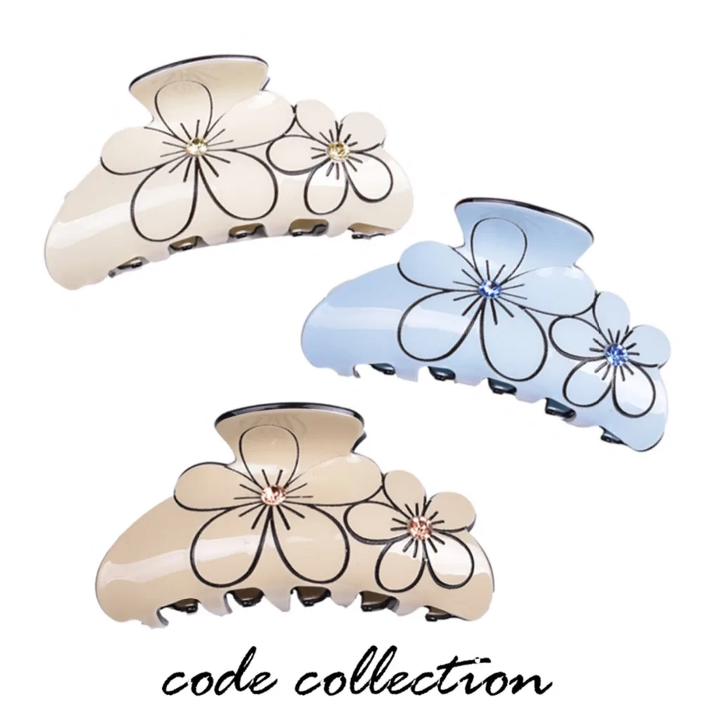 

Flower Clove Pearl Crystal Acrylic Hair Claw Clip For Women Girl Hairpins Heart Hollow Sculpture Hair Feeder Accessories