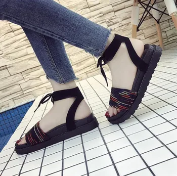 

Summer New Thick and Soft Bottom Women's Sandals Sweet and Colorful Rainbow Striped Anti-skid Cross-tied Beach Sandals Female
