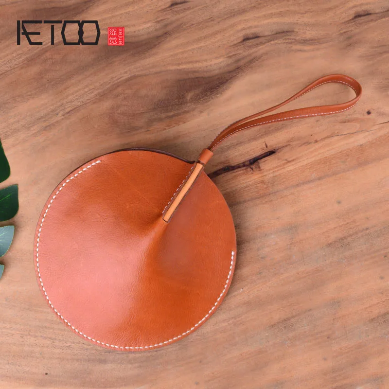 

AETOO Retro leather handmade handbags shell bag personality small round bag tide mobile phone key bag hand bag
