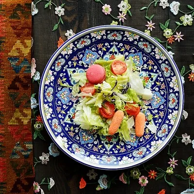 

Ceramic Tableware Gulina Flower-shaped Central Asian Exotic Decorative Plate Fruit Plate Cake Dessert Dish Breakfast Tray