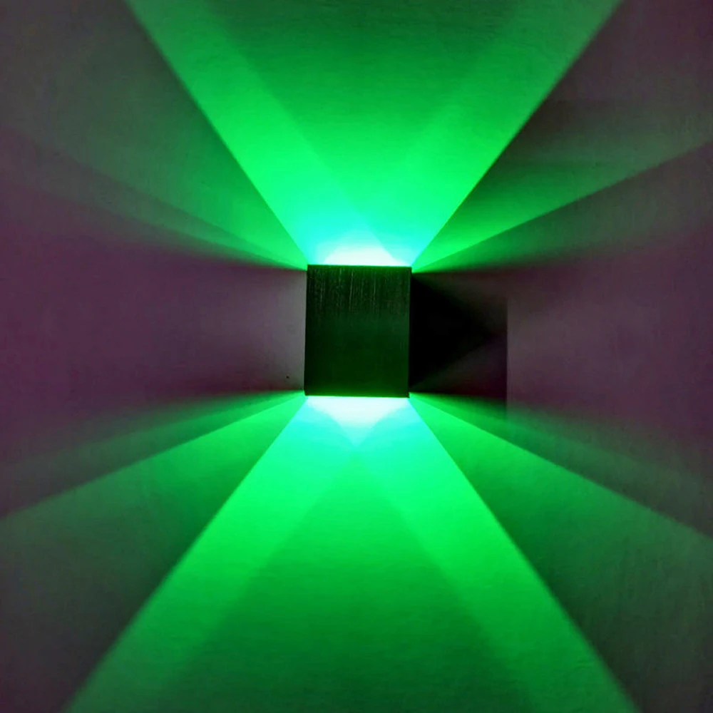 10473177781_1068694132