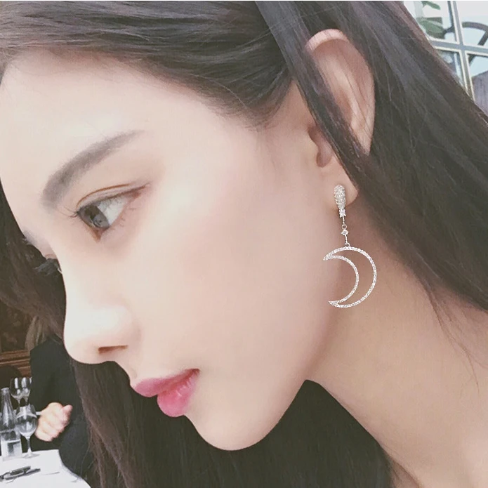 Luxury-Crystal-Rhinestone-Stud-Earrings-Alloy-Hollow-Moon-Star-Earrings-Fashion-Asymmetric-Pendant-Earring-For-Women (1)