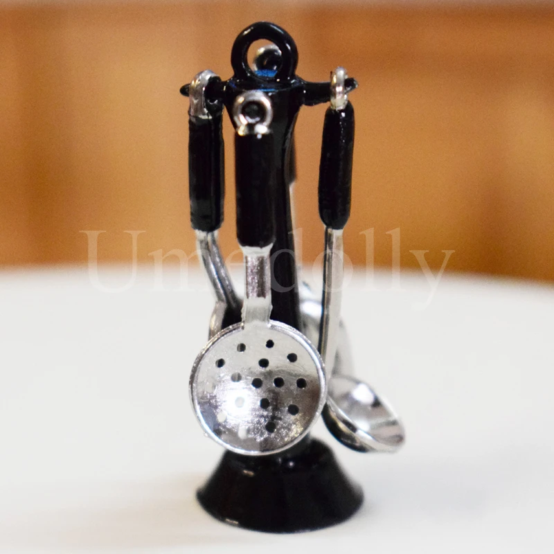dollhouse kitchen  (1)