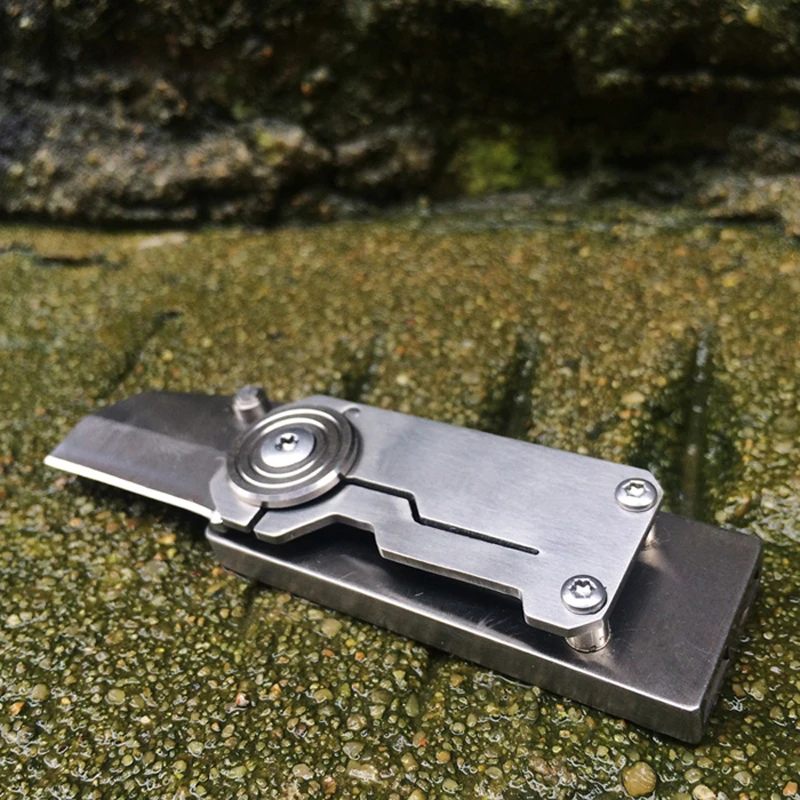 

2018 NEW Mini EDC Small Straight Knife 3Cr13 Stainless steel Seamless Seamless Welding CNC Double Channel Whistle Knife