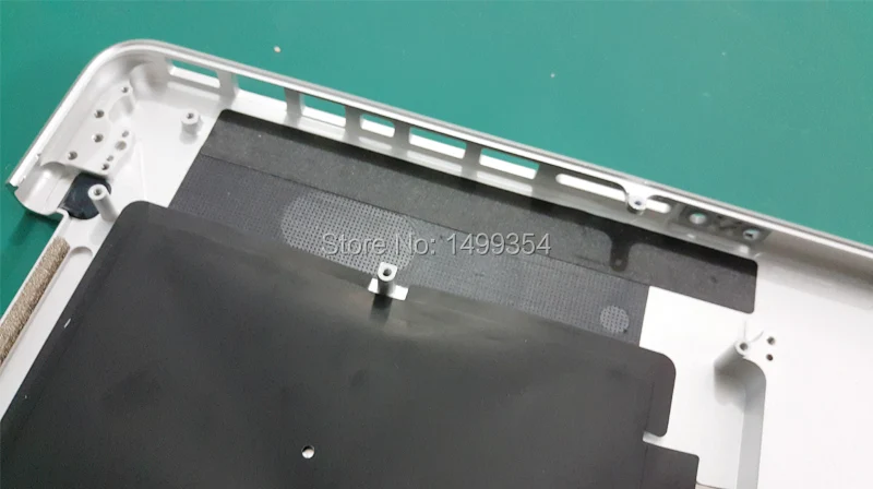 a1286 2011 topcase with keyboard 02