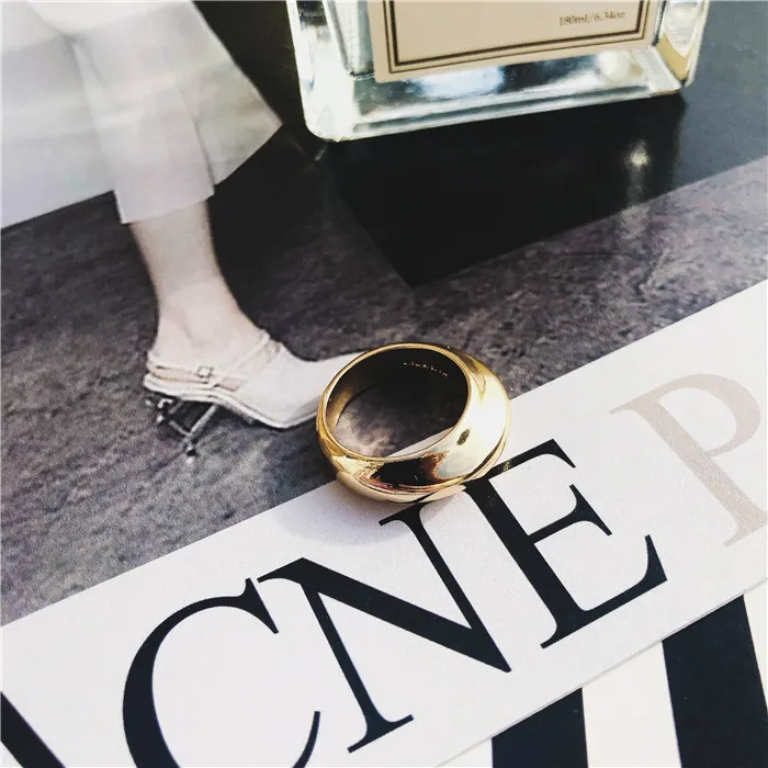 HUANZHI, Круглый минималистичный, индивидуальный геометрический золотистый, металлические кольца, металлический сплав, кольца на палец для женщин, классные ювелирные изделия для девушек, подарки