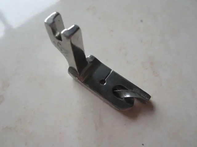 Not Insale UNIVERSAL Industrial Sewing Machine Hemming Hem Foot 3/16&quot 4.8mm Brother For JUKI Parts |
