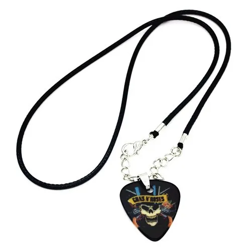 guitar pick necklace- guitarmetrics