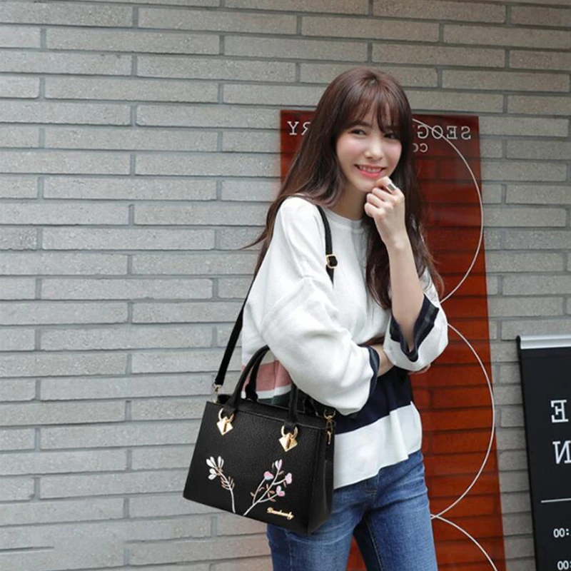Fashion Emboridery Design Leather Bags for Women Ladies Crossbody Shoulder Bags Tote Flower Handbags Messenger Bag Simple Style