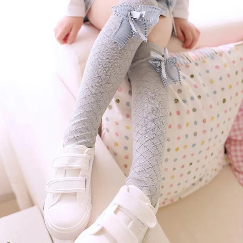 Брендовые весенне-осенние детские носки Длинные носки для маленьких девочек Однотонные теплые гольфы с кружевным бантом гетры принцессы для девочек