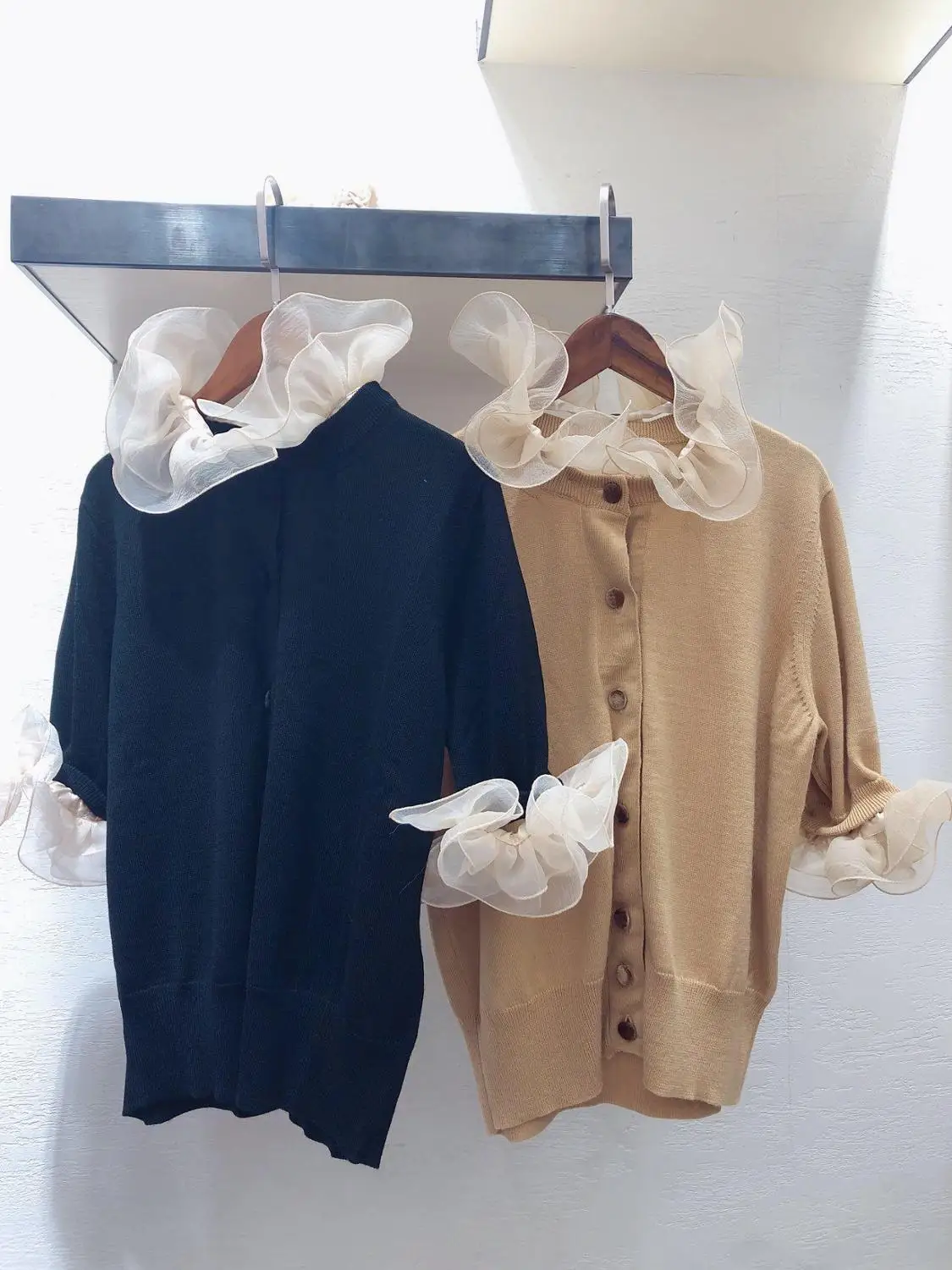 

2019 new ladies fashion long-sleeved sexy casual stitching lace sweater 0627
