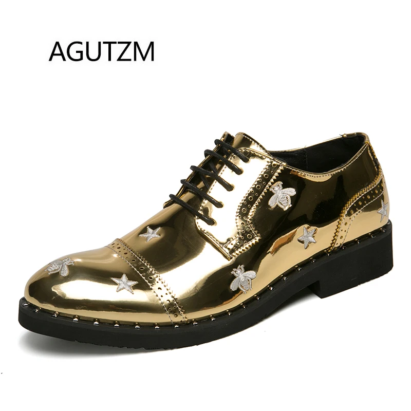 

AGUTZM 0621 New Fashion Solid Color Embroidery Bullock Carved Pointed Toe PU Rubber Sole Men's Brogue Shoes