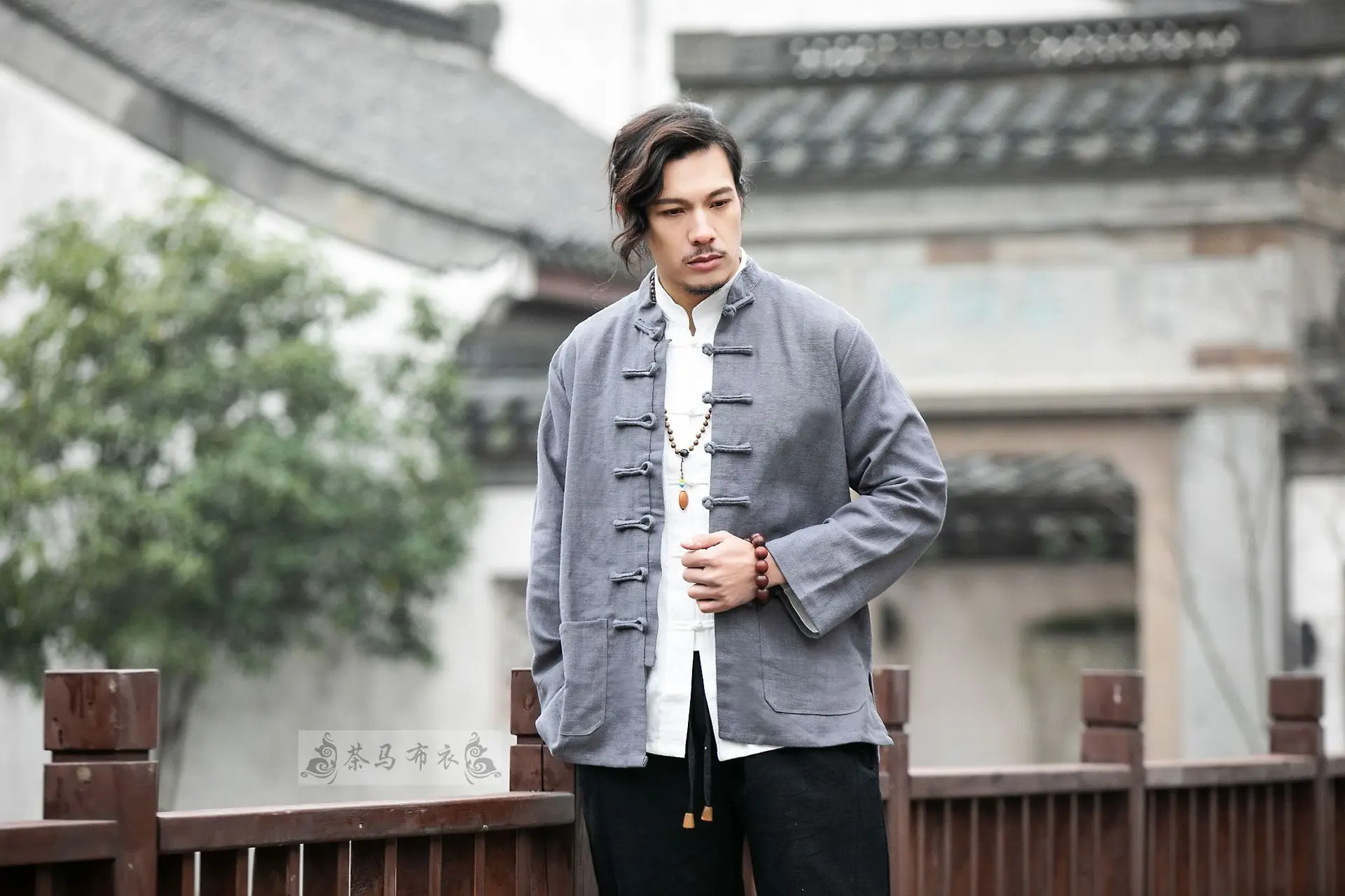 Мандарин Воротник традиционная китайская одежда для мужчин куртка Новогодняя одежда ретро блузка китайская рубашка Стиль Униформа Тай Чи