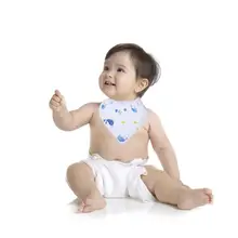 Милые светло-голубой с принтом "Кит" Треугольники кормления Нагрудник слюнявчик полотенце для маленьких детей Ткань Для Вытирания слюней младенцев детское полотенце-слюнявчик тканевый слюнявчик, аксессуары