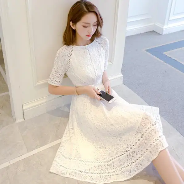 

Summer Vintage New 2019 Hollow Out Elegant White Lace Elegant Party Dress High Quality Women Casual Dresses LM11