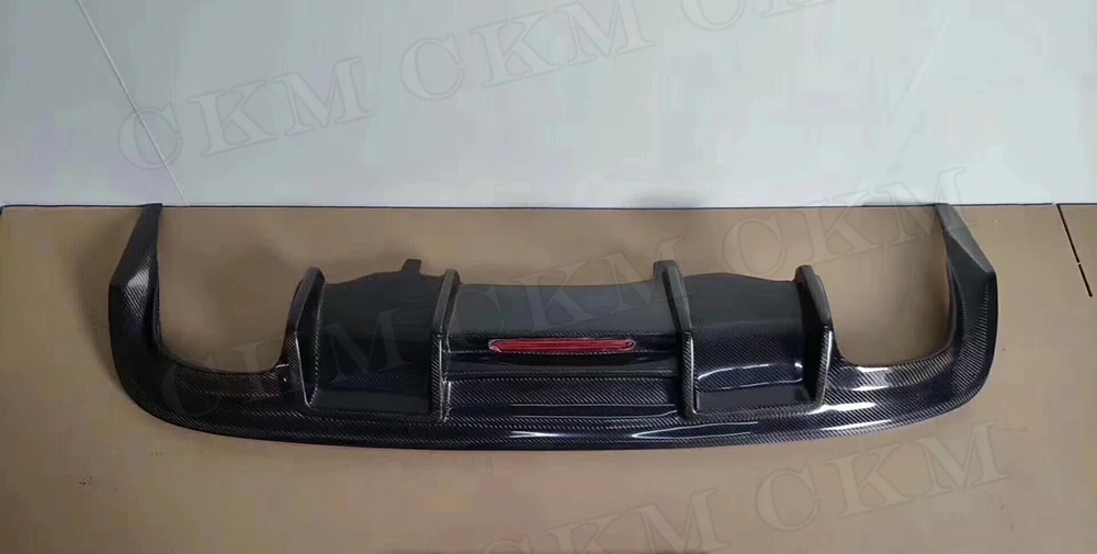 Задний диффузор для губ из углеродного волокна с лампой Volkswagen VW CC 2013 2017 FRP/PP черная