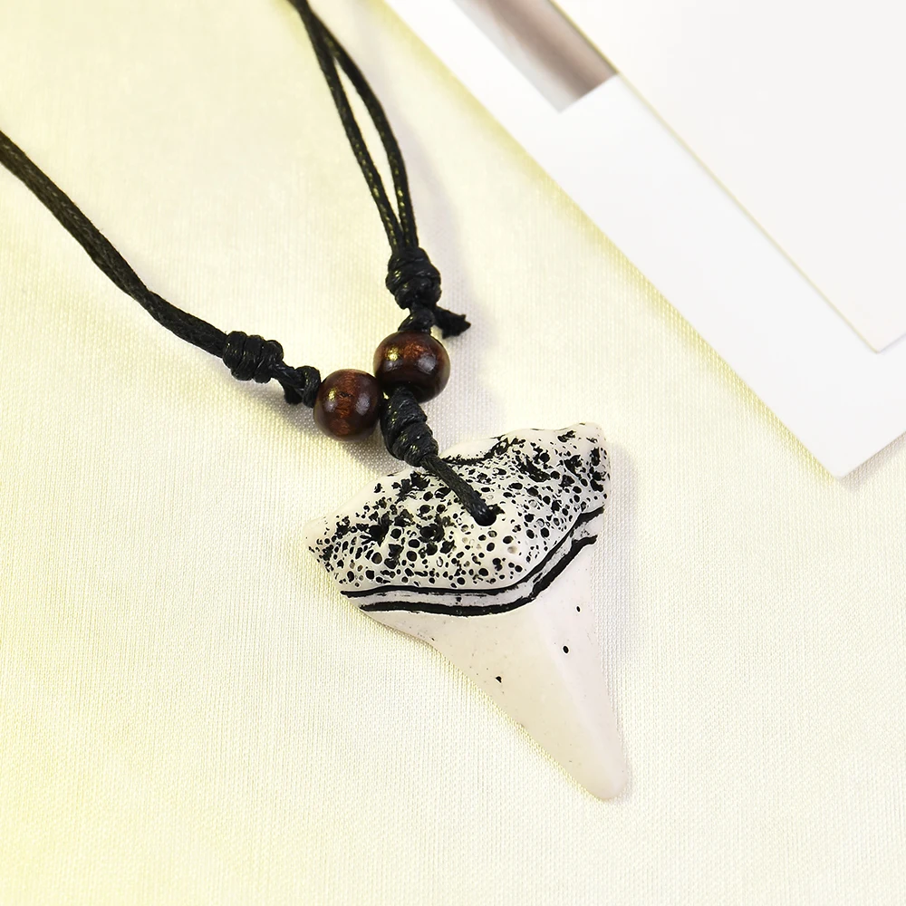 Mens Shark Tooth Teeth Pendant Necklace Charm Wax Cord Rope String Chain Jewelry Dropshipping Mens Shark Tooth Teeth Pendant Necklace Charm Wax Cord Rope String Chain Jewelry Dropshipping