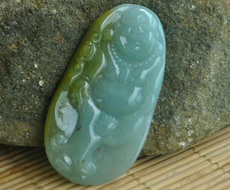 Exquisite natural jade Maitreya Buddha pendant e13