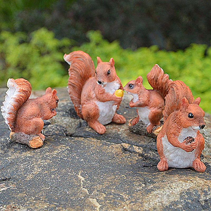 2Pcs/lot Resin Squirrel Sculpture Ornaments Collectible Outdoor Home Garden Decor