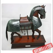 S1018 ручной работы средневековый Iron Body Armour шлем для битва лошадь ж/Подставка 17.8"