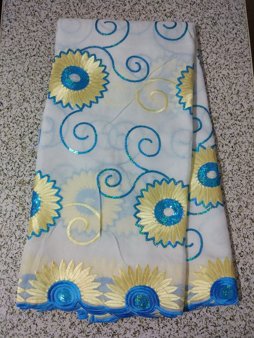 

5Yards/pc Fashionable white African cotton fabric and gold flower swiss voile lace fabric with sequins for clothes LE14