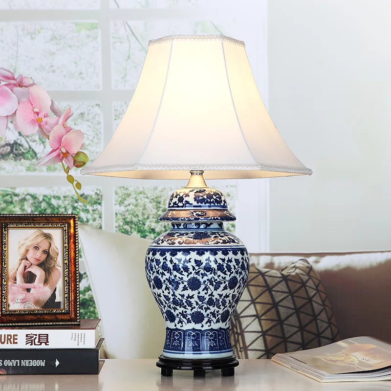 Jingdezhen Vintage style porcelain ceramic desk table lamps for bedside chinese Blue and White Porcelain chinese table lamp (7).jpg