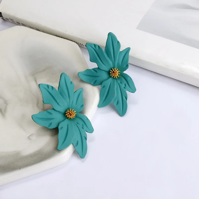 2019 New Arrival Cute Plant Resin Women Hyperbole Stud Earrings Small Fresh Earrings With Color Flowers Fashion Women Jewelry