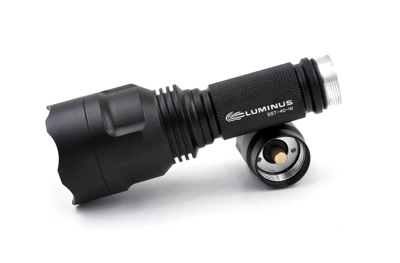 C8 SST-40 flashlight (8)