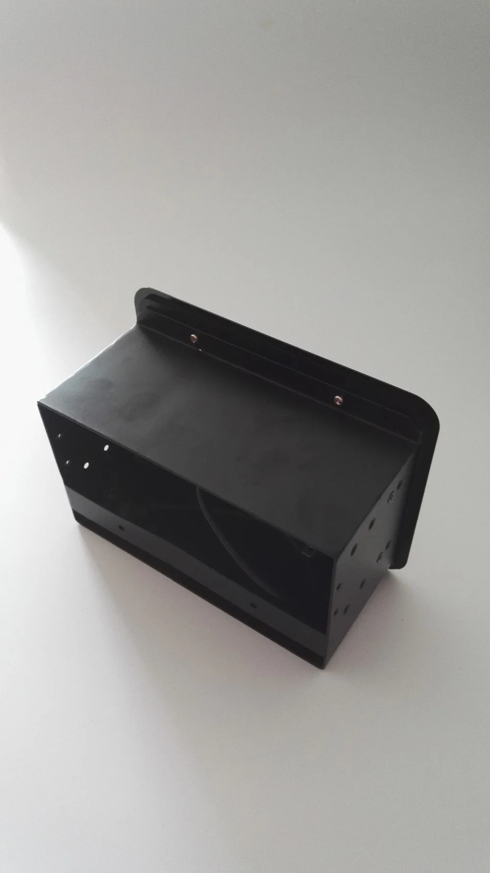 table socket (240)
