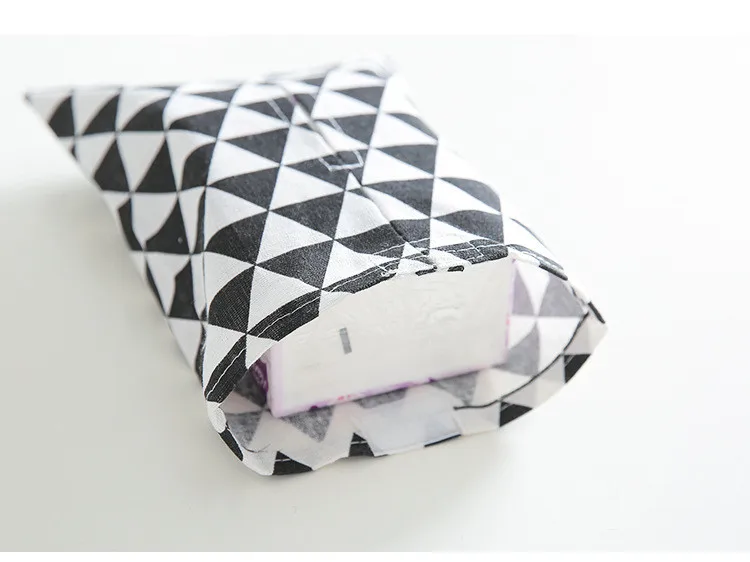 4518508887_845047883