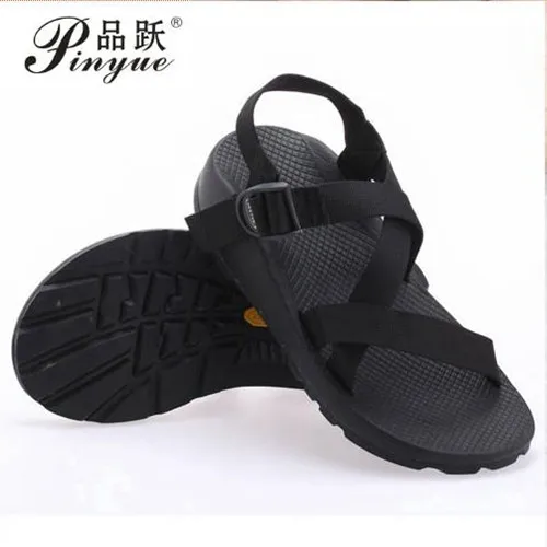 Male Non-Slip Rubber Shoes 2016 Vietnamese Sandals Roman Fashion Casual Shoes Men Summer Beach Sandalias Masculinas 37-44 Male Non-Slip Rubber Shoes 2016 Vietnamese Sandals Roman Fashion Casual Shoes Men Summer Beach Sandalias Masculinas 37-44