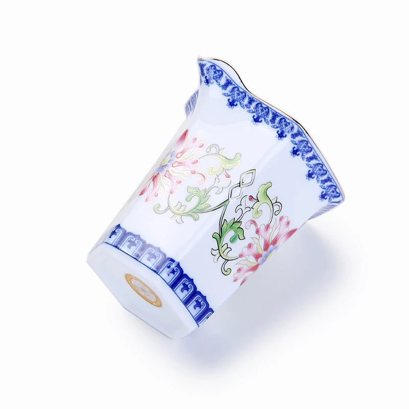 

Jingdezhen CHina Embossed Kung Fu Tea Cup Blue And White Porcelain Fair Mug Chinese Kung Fu Tea Sets Vintage Ceramic Teacups
