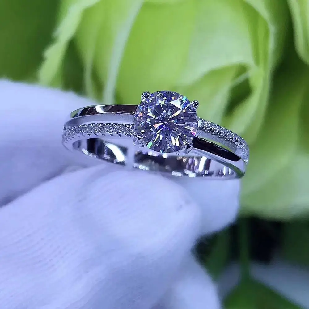 

Round Silver Moissanite Ring 1ct D VVS Luxury Moissanite Weding Ring for Women