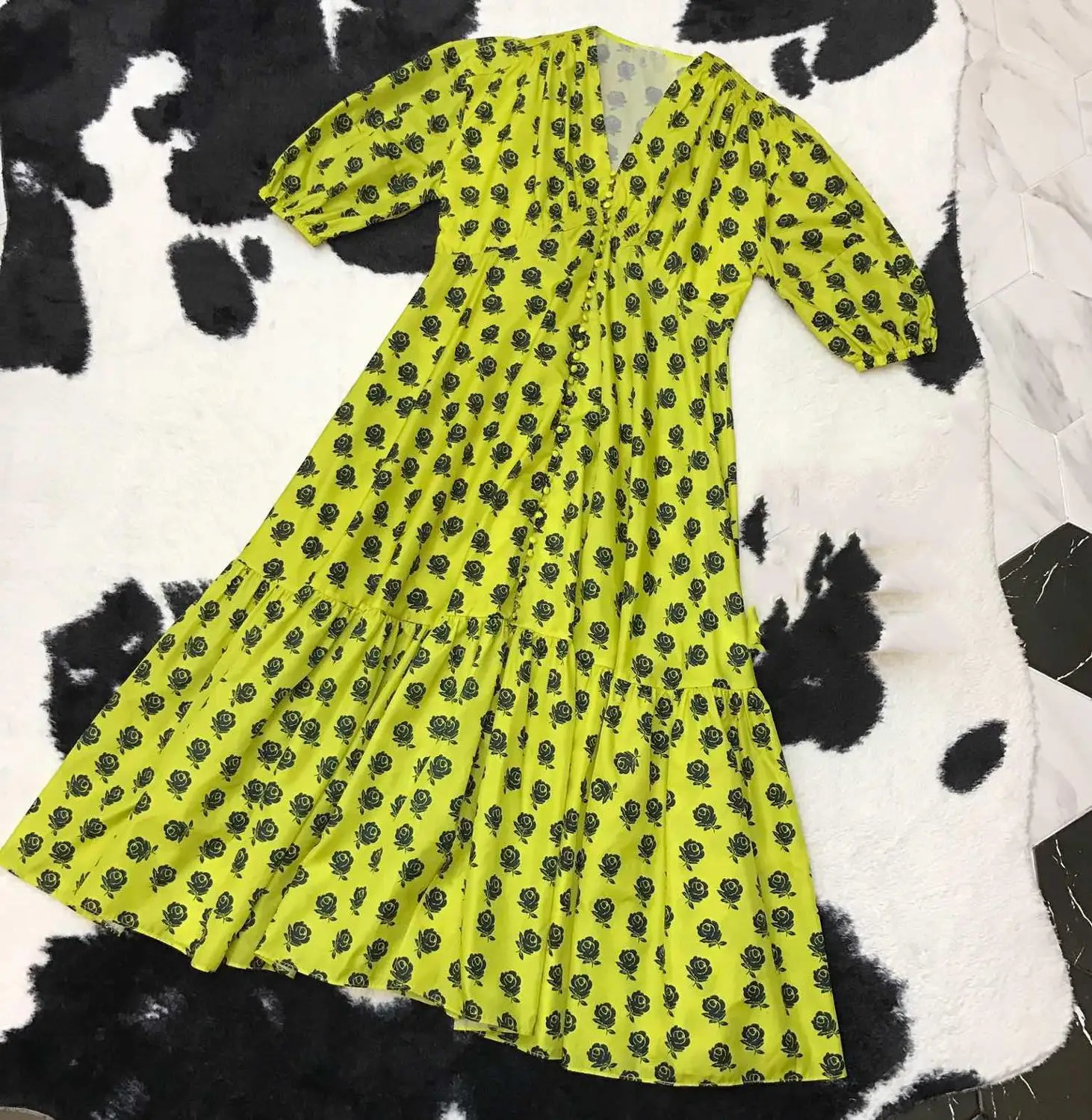 

2019 new ladies fashion short-sleeved V-neck print dress 0605