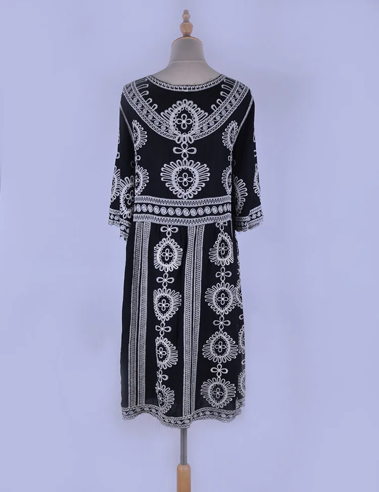 Black Embroidery Cotton Beach Cover up Saida de Praia Beach kaftan Bathing suit Cover ups Vestidos de Playa Beachwear Tunic Black Embroidery Cotton Beach Cover up Saida de Praia Beach kaftan Bathing suit Cover ups Vestidos de Playa Beachwear Tunic