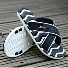 Модная мужская обувь в клетку; мужские шлепанцы в полоску; летняя Уличная Повседневная пляжная обувь; zapatillas hombre