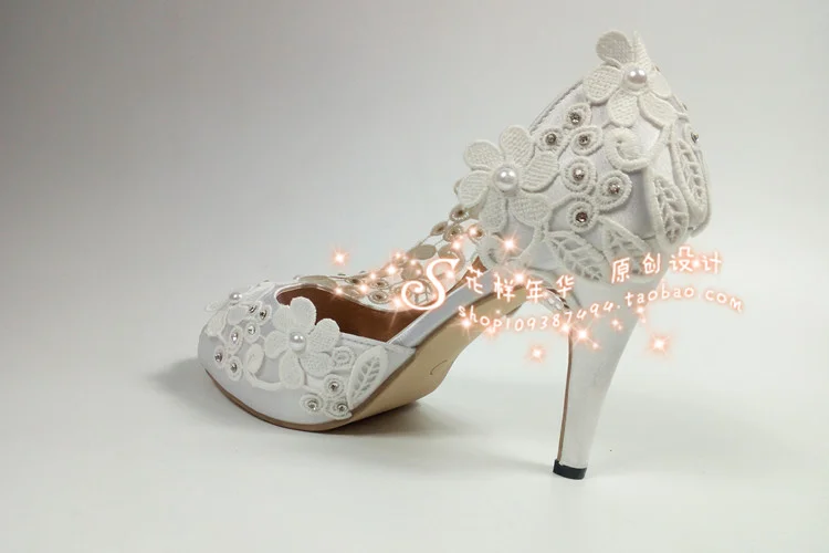 Женская обувь свадебные туфли для невесты с открытым носком, украшенные белыми кружевами и цветами вечерние туфли с жемчужинами и стразами на каблуке 8 см 10 см, размер 43