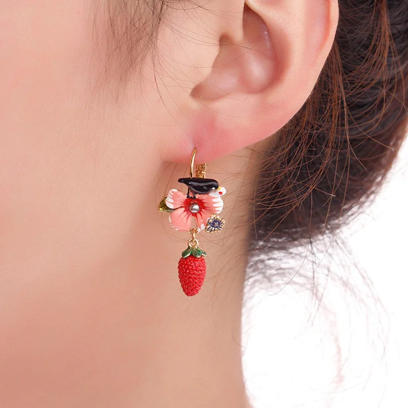 

Juicy Grape New Fashion Hand Painted Fruit Strawberry Earrings For Women Birds Enamel Glaze Earrings Fashion Jewelry Women