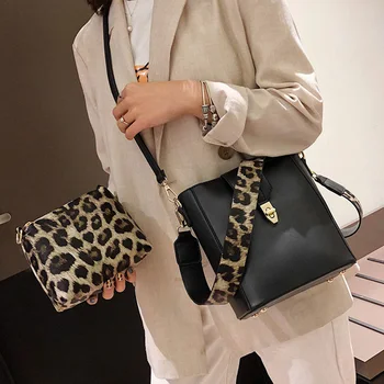 

ETAILL Wide Strap Bucket Bag for Girl Famous Brand Shoulder Crossbody Bag for Women Set Fashion Women Leopard Composite Bags