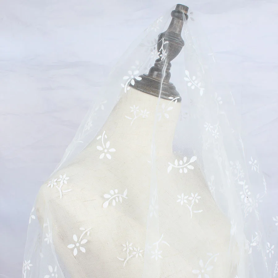 Удобная Мягкая сетчатая Флокированная сетчатая ткань с цветочным рисунком, украшенная снежным солнцем, листьями, сетчатая занавеска, свадебная одежда, вуаль, платье для девочек - Цвет: Flower WHITE