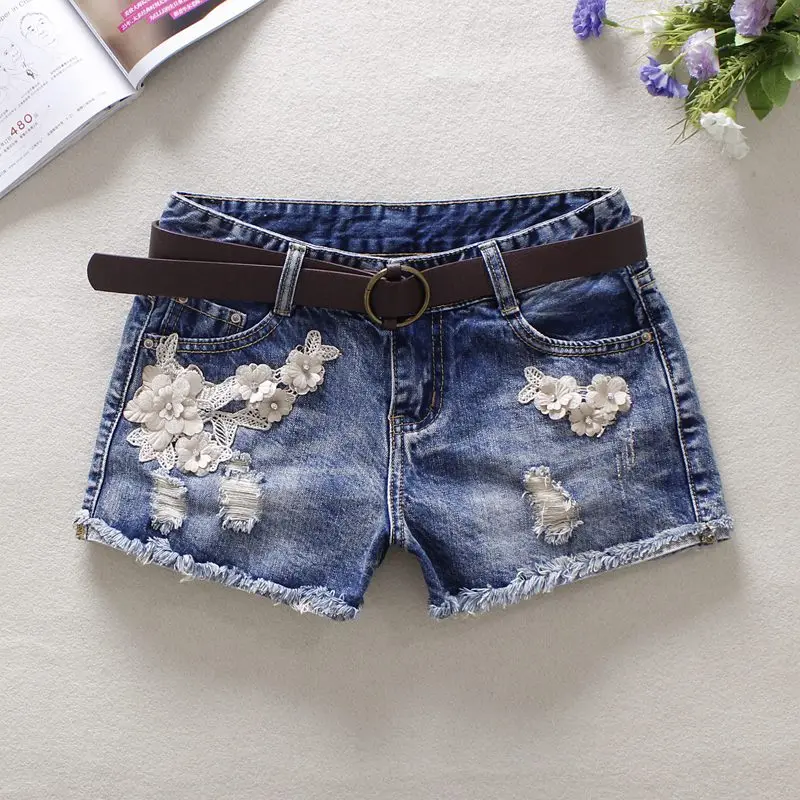 

2019 Summer Blue Women's Denim Shorts Mid Waist Hole Flowers Jeans Bleached England Style Button 100% Cotton Denim Shorts 9560