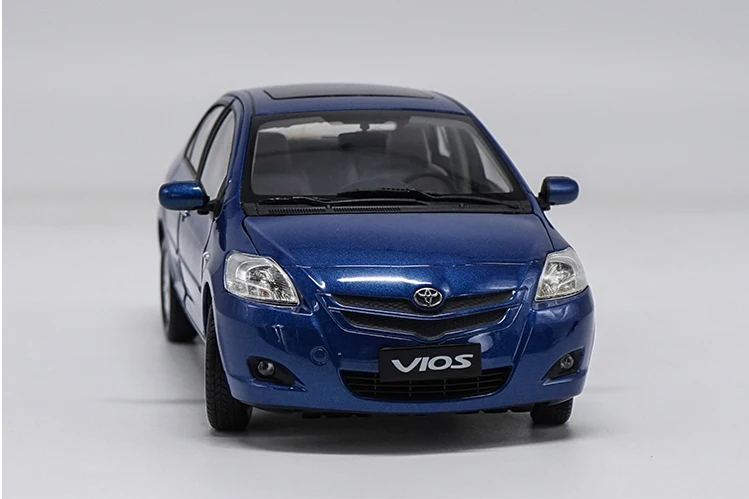 1:18 Toyota Vios 2008 литая под давлением модель автомобиля игрушка дверь может быть открывается для детей подарки на день рождения Коллекция игрушек