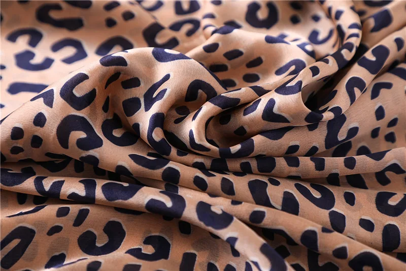 Шарф на весенне-летний сезон женские шелковые шарфы мягкие леопардовые повязки на голову хиджабы пашмины Бандана Платок пляжные палантины