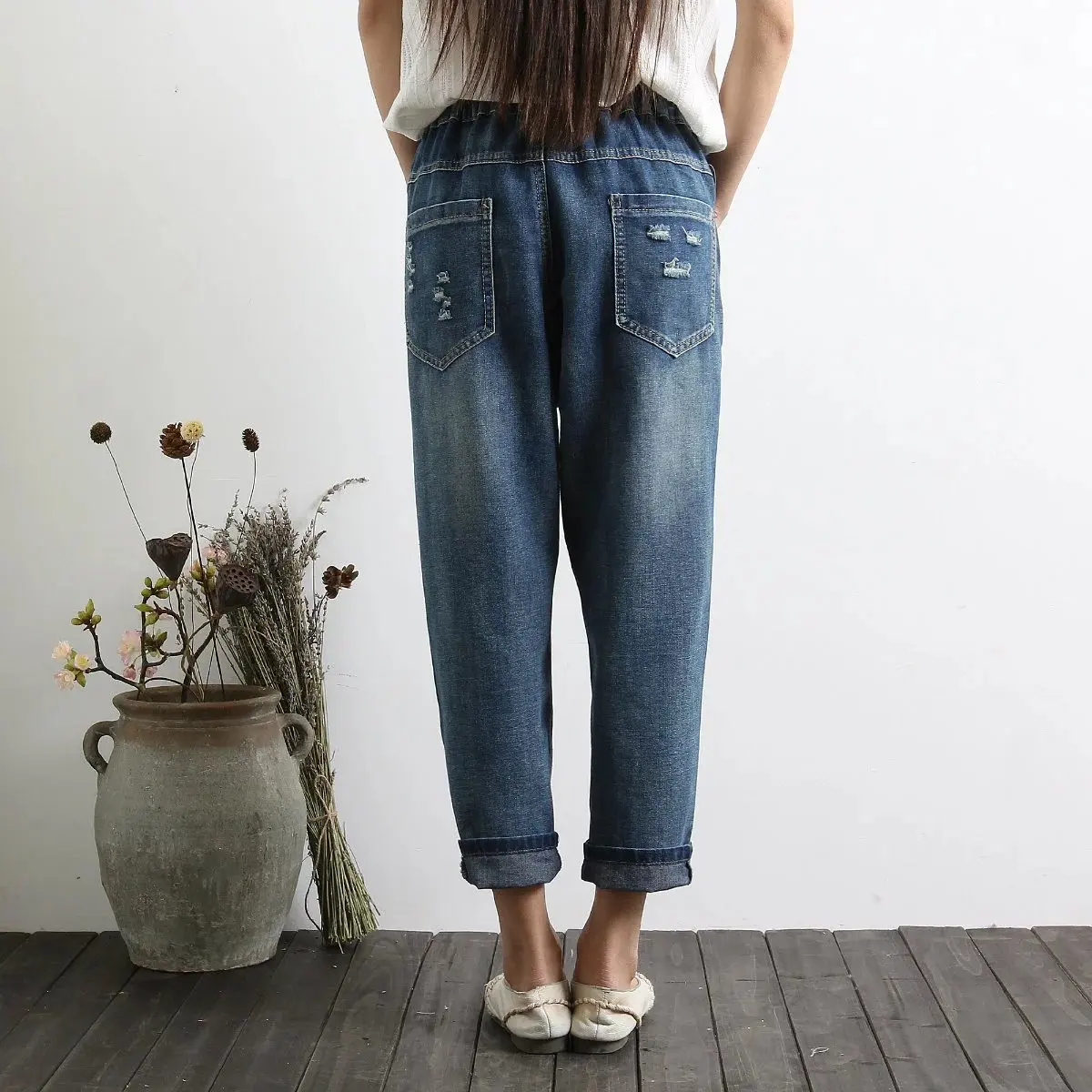 Summer New Female Line Sen Hole Letter Embroidered Flowers Loose Nine Points Jeans Trousers Women