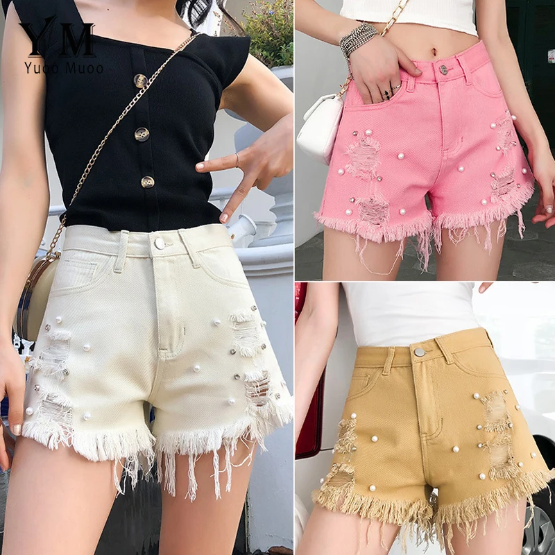pink denim shorts outfit
