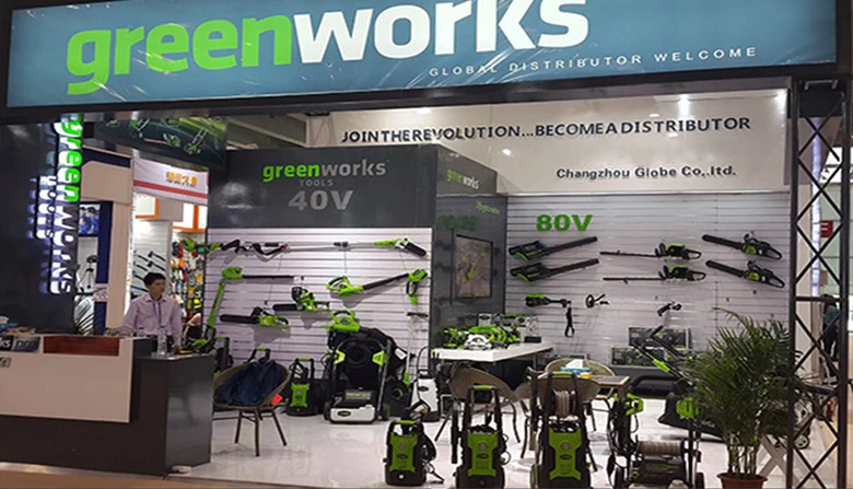 Гибкий шланг запасные части цепной пилы GreenWorks Pro GCS80420 80V 18-дюймовые аккумуляторная цепная пила, 4Ah Li-Ion Батарея и Зарядное устройство входит в комплект