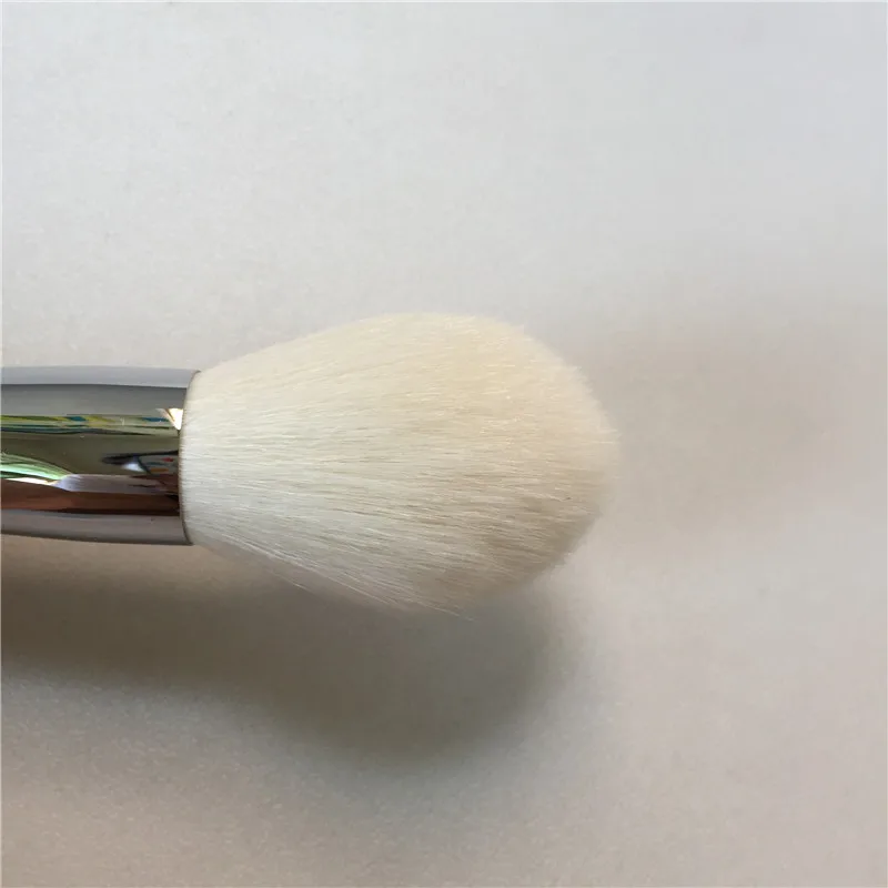 Zoeva 101 Luxe Face Definer Brush _ 5