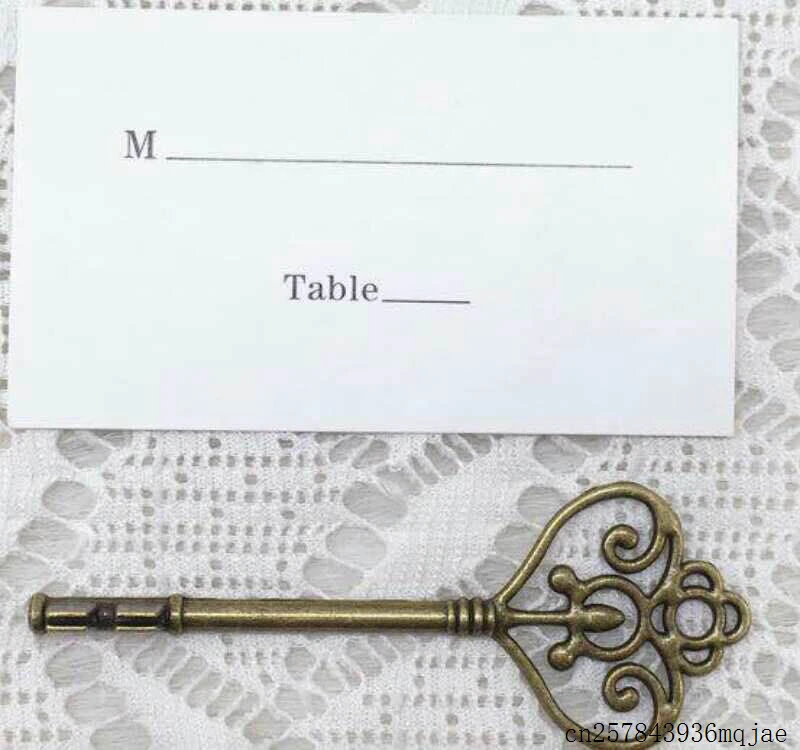 

100pcs Key Shaped Card Name Clips Party Wedding Decoration Name Card Holders Table Picture Photo Clip Wedding Gift Favors